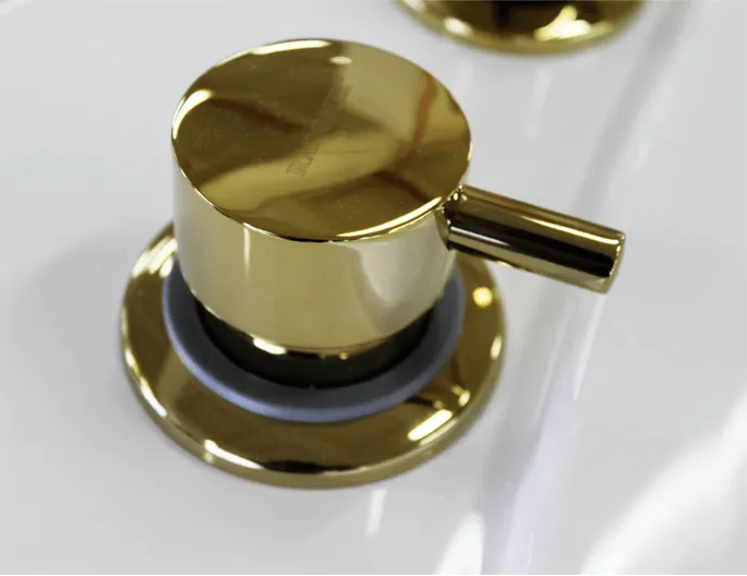 Смеситель для раковины "Бриз" (gold), RADOMIR